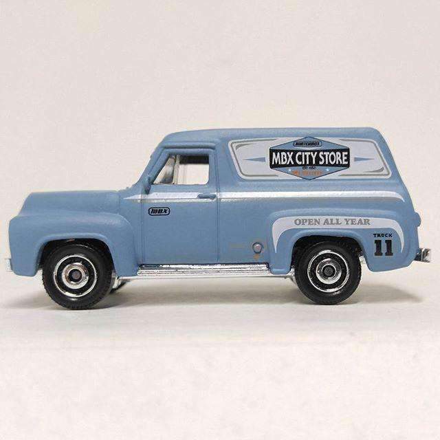 Matchbox '55 Ford F-100 MBX City 2016 Store Delivery Truck 17/125